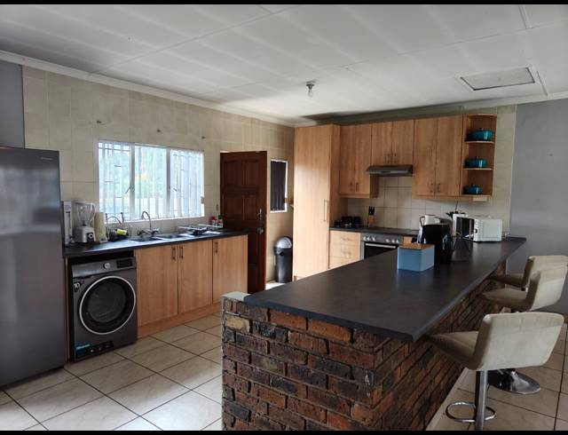 3 BEDROOM HOUSE TO LET IN WALDRIFT